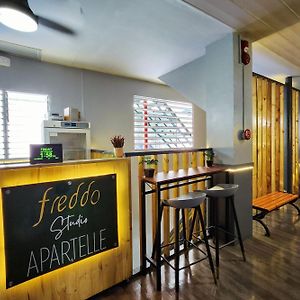 Freddo Studio Apartelle
